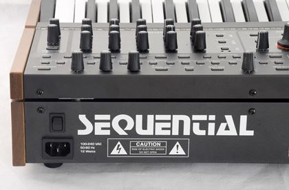 Sequential Circuits-Pro 3 SE Special Edition synth